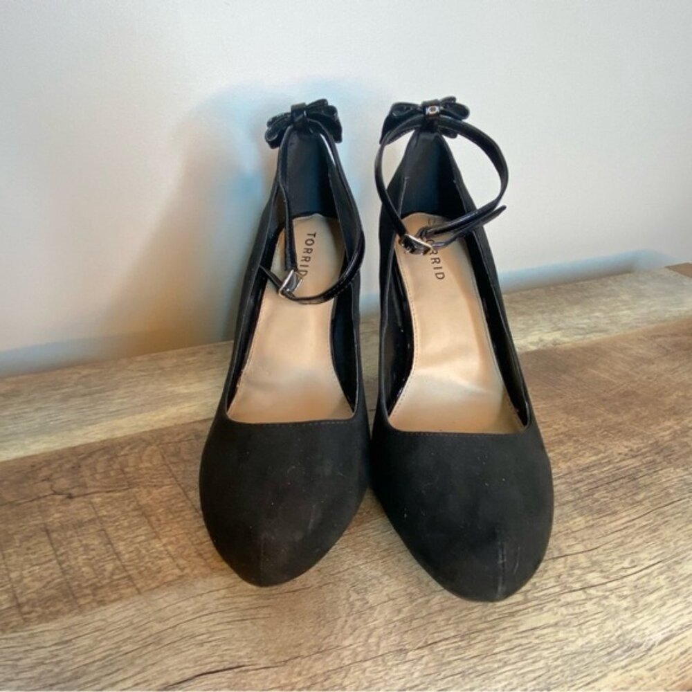 TORRID Black Velvety Heels Closed Toe Ankle Strap Bow Tie Microsuede - Picture 5 of 12